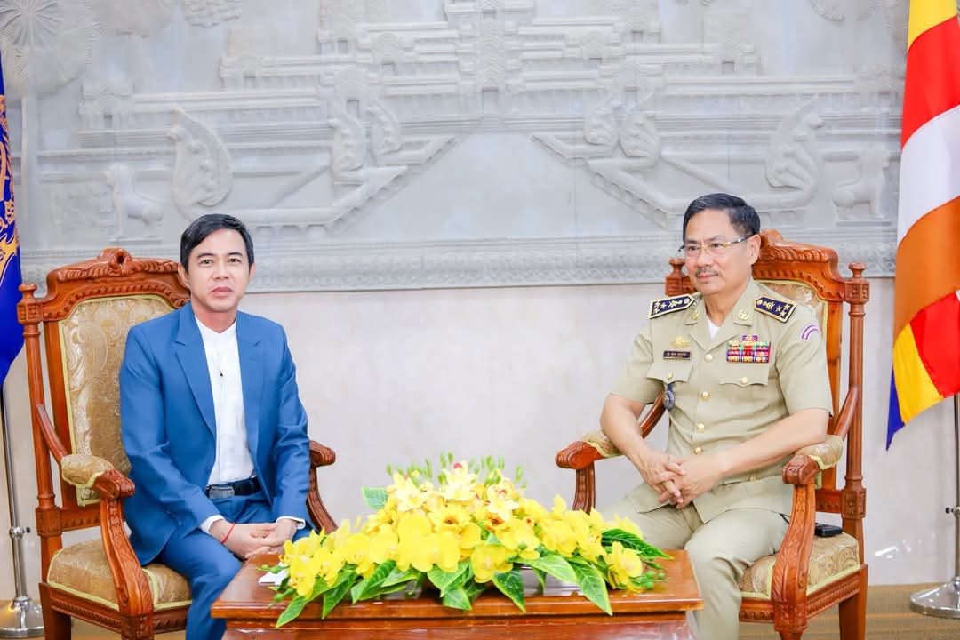 ឯកឧត្តម ឧត្តមសេនីយ៍ឯក ជួន ណារិន្ទ អគ្គស្នងការរងនិងជាស្នងការនគរបាលរាជធានីភ្នំពេញ បានអនុញ្ញាតឲ្យសារព័ត៌មានមកពីអង្គភាពទូរទស្សន៍CNC ធ្វើកិច្ចសម្ភាសន៍ក្នុងកម្មវិធី